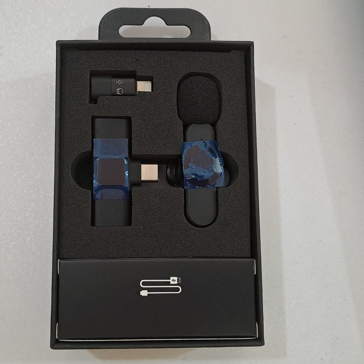 میکروفن بی سیم مدل F5 CLEAR TIMBRE