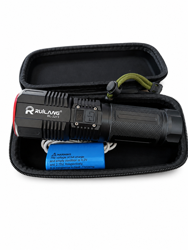 چراغ قوه حرفهای Ruilang RL-2211 شارژی 16000 لومن، برد 500 متر، زومدار و ضدآب IP68
