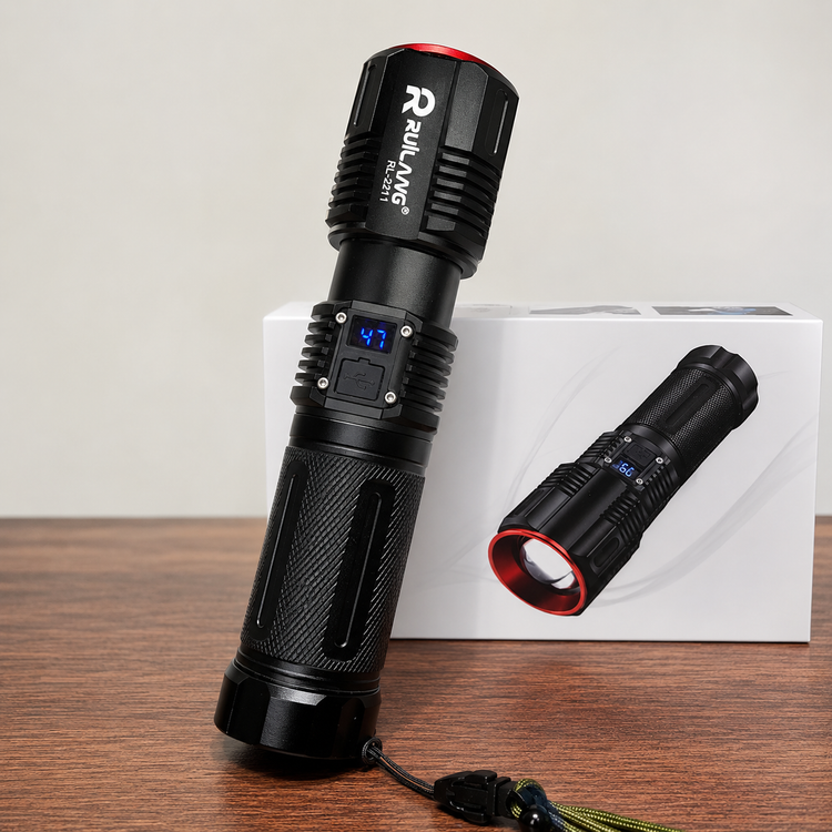 چراغ قوه حرفهای Ruilang RL-2211 شارژی 16000 لومن، برد 500 متر، زومدار و ضدآب IP68